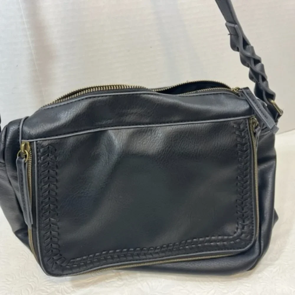 Black Faux Leather Messenger Shoulder Bag Crossbody Adjustable Zip Around Front